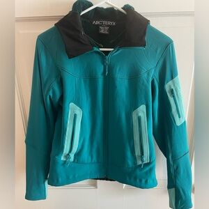 Arc'teryx Women's Green Winter Jacket size small